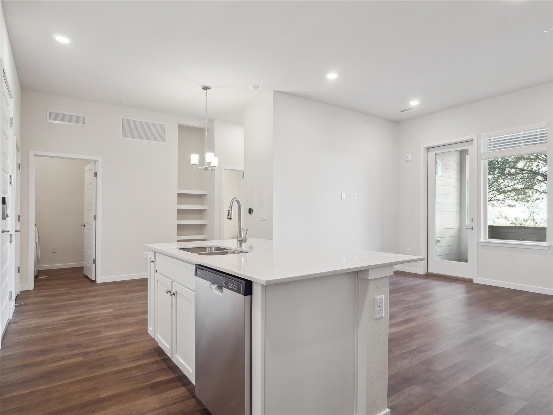 2103 485 Interlocken Blvd., #103